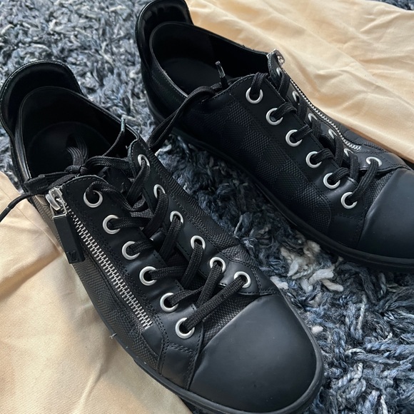 Louis Vuitton Damier Aventure Graphite Sneakers - Picture 2 of 7